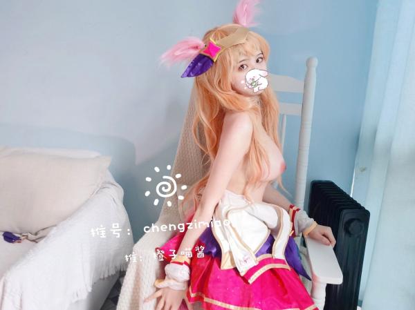    橙子喵酱-阿狸星之守护者COS私房大尺度写真，清纯童颜演绎极致诱惑，极品角色扮演第17张图片
