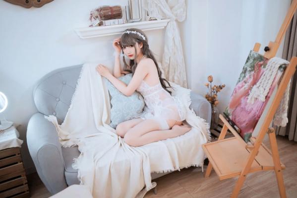    面饼仙儿 情趣三部曲：二次元白发少女蕾丝内衣角色扮演，纯欲风白丝美腿诱惑写真[61P]第48张图片