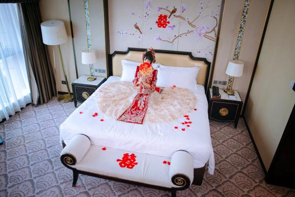    日奈娇 - 洞房花烛，唯美古风角色扮演私房摄影，绝美红装内衣诱惑，极品性感视觉盛宴 [180P]第5张图片