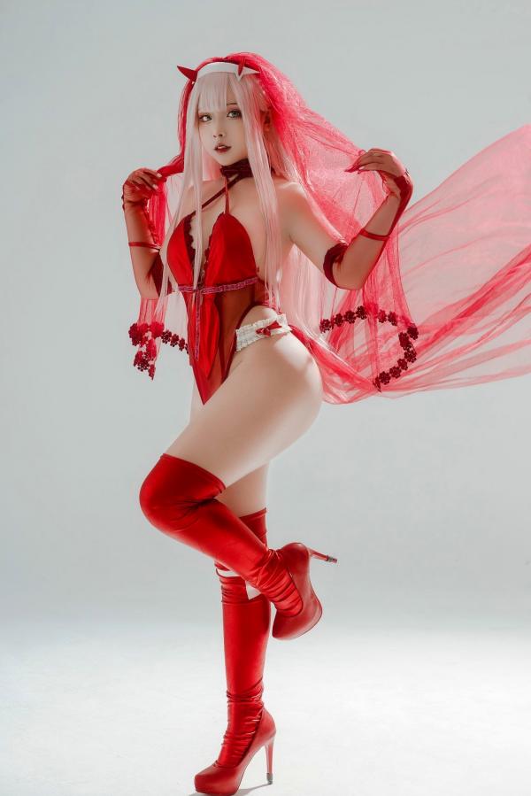    Sayo-Momo-《情迷弗兰克斯》零二Cosplay-性感红色婚纱私房-诱惑角色扮演第2张图片