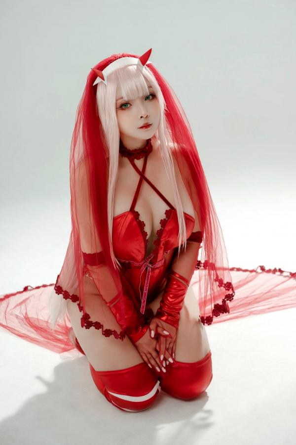    Sayo-Momo-《情迷弗兰克斯》零二Cosplay-性感红色婚纱私房-诱惑角色扮演第6张图片
