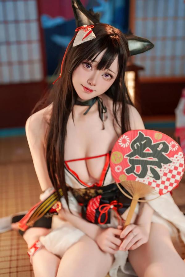    前野太太 - 碧蓝航线天城泳装Cosplay：日系和风古韵，极致诱惑私房美学，性感女神秋日红叶灯影写真[26P]第2张图片