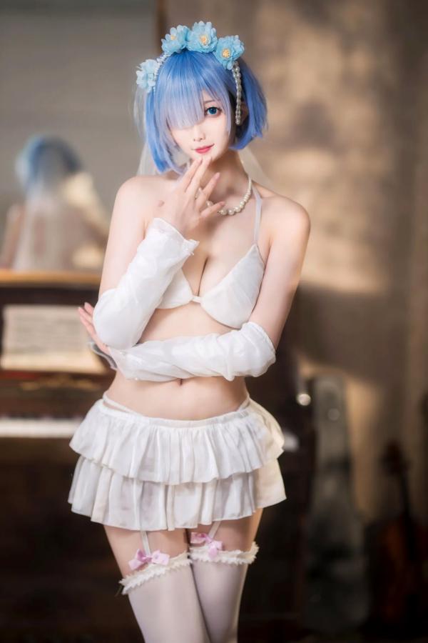    封疆疆v 蕾姆花嫁COS，二次元动漫游戏角色，纯白蕾丝内衣私房照，梦幻唯美，气质动人[26P]第1张图片