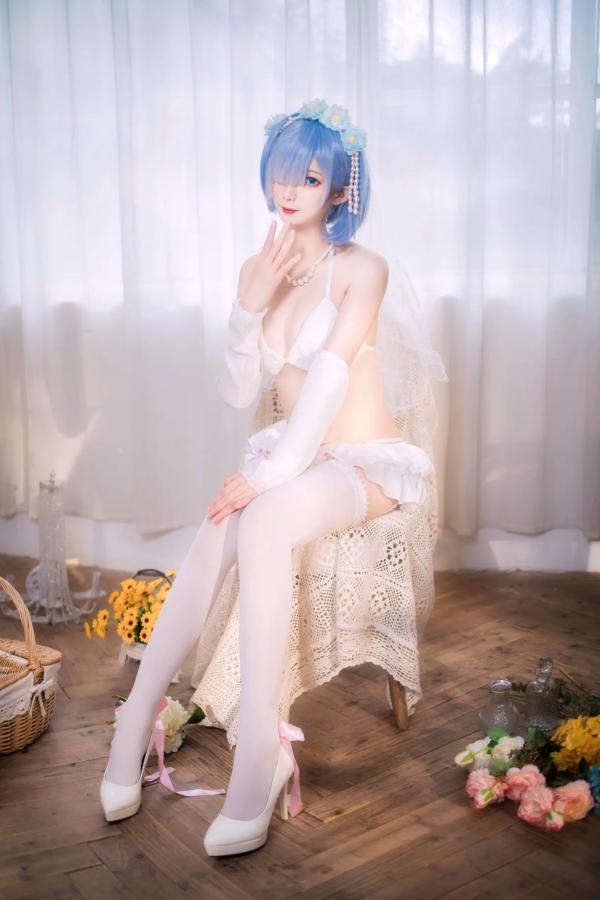    封疆疆v 蕾姆花嫁COS，二次元动漫游戏角色，纯白蕾丝内衣私房照，梦幻唯美，气质动人[26P]第5张图片