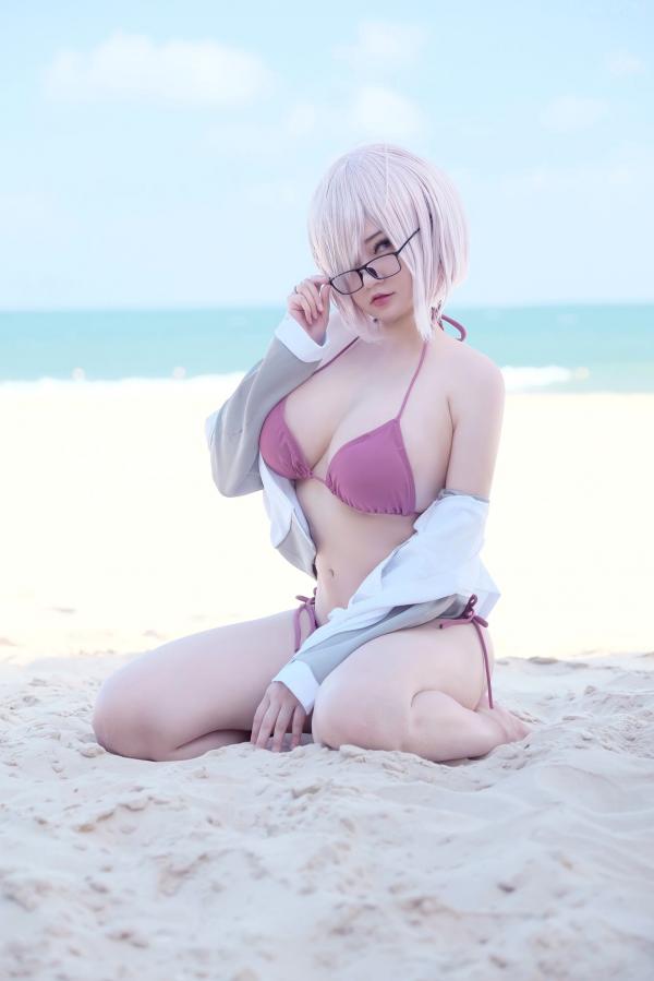    Potato-Godzilla-Mashu 动漫角色玛修沙滩比基尼性感COS写真第6张图片