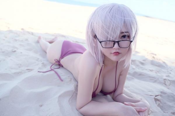    Potato-Godzilla-Mashu 动漫角色玛修沙滩比基尼性感COS写真第19张图片