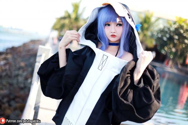    Potato-Godzilla-泳装-Meltryllis-二次元美少女角色扮演-泳池唯美私房写真第2张图片