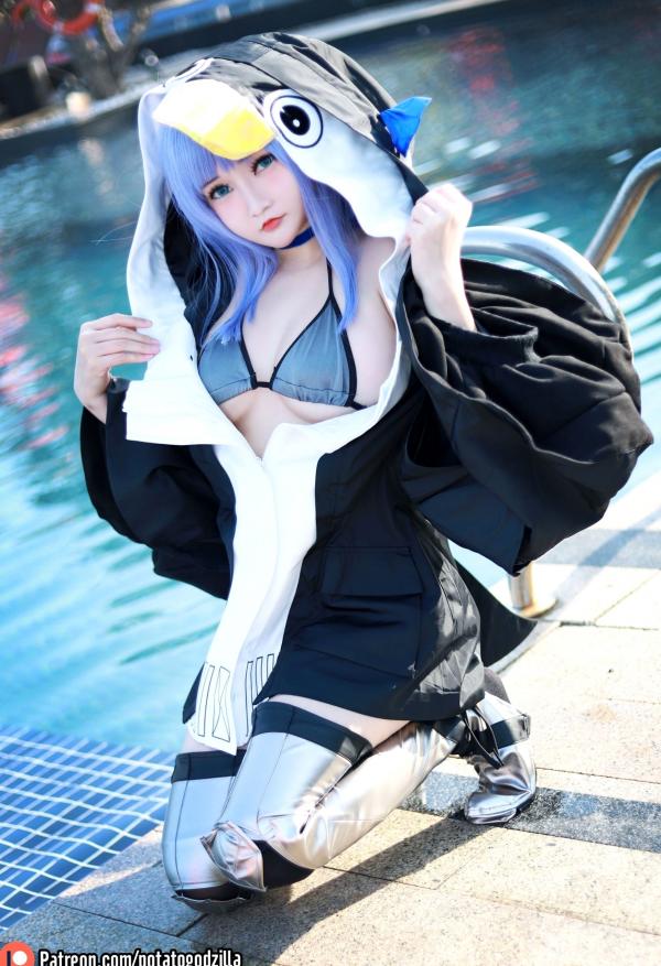    Potato-Godzilla-泳装-Meltryllis-二次元美少女角色扮演-泳池唯美私房写真第16张图片