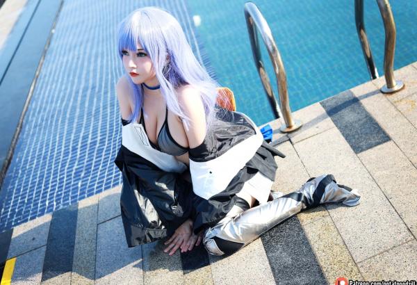    Potato-Godzilla-泳装-Meltryllis-二次元美少女角色扮演-泳池唯美私房写真第31张图片