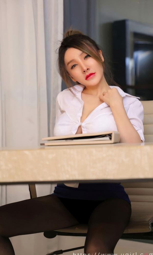    UGirls尤果圈阿娇《私人助理》办公室职场OL制服诱惑黑丝美腿性感高清写真第22张图片