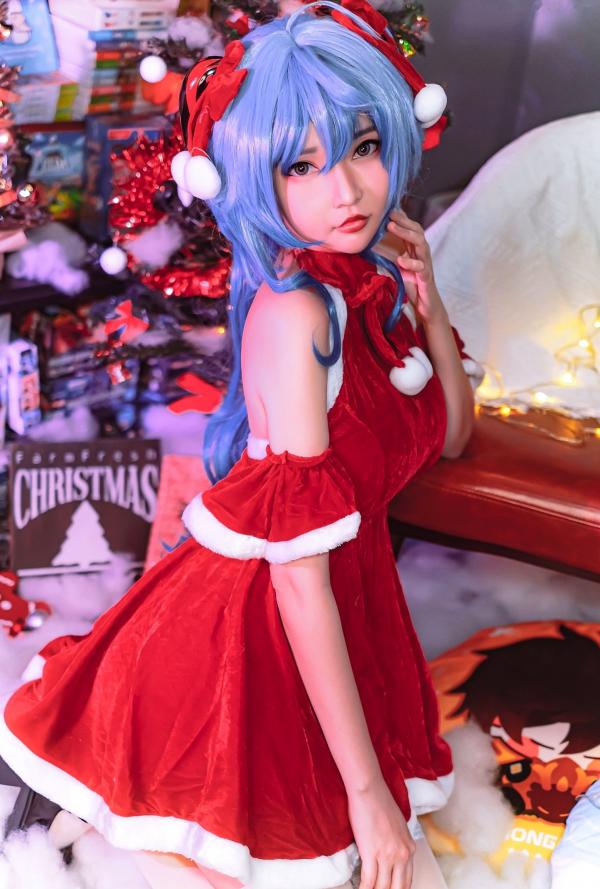    Potato-Godzilla甘雨圣诞装：节日氛围下的极致性感Cosplay私房写真，火辣身材与圣诞派对的视觉碰撞第1张图片