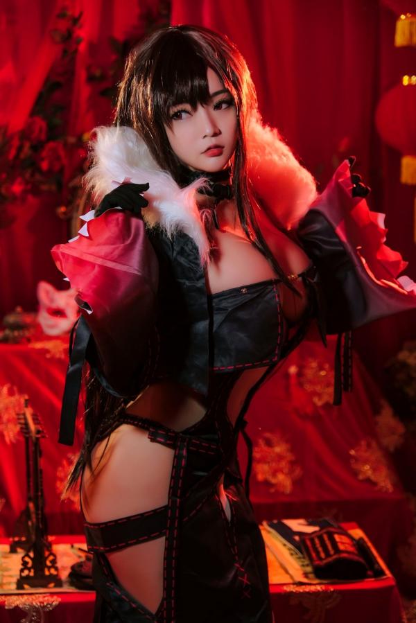    Potato-Godzilla-尤妙依-冷艳COS角色扮演，大胆红黑禁忌制服，曼妙曲线尽显诱惑魅力，极致野性，视觉享受第6张图片