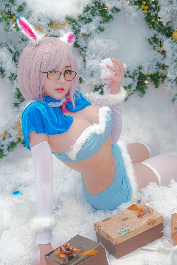    Potato-Godzilla-Mashu-FOU-XMas圣诞Cosplay私房照：粉发眼镜娘雪景福利写真第6张图片
