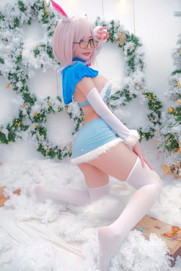    Potato-Godzilla-Mashu-FOU-XMas圣诞Cosplay私房照：粉发眼镜娘雪景福利写真第16张图片