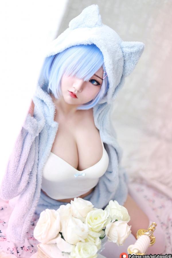    Potato-Godzilla-Rem-Neko 蕾姆动漫cosplay私房写真，软萌家居诱惑，绝美身材性感出镜，卧室温柔少女第3张图片