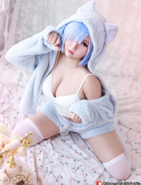    Potato-Godzilla-Rem-Neko 蕾姆动漫cosplay私房写真，软萌家居诱惑，绝美身材性感出镜，卧室温柔少女第5张图片