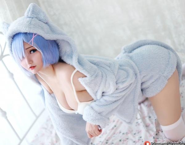    Potato-Godzilla-Rem-Neko 蕾姆动漫cosplay私房写真，软萌家居诱惑，绝美身材性感出镜，卧室温柔少女第10张图片