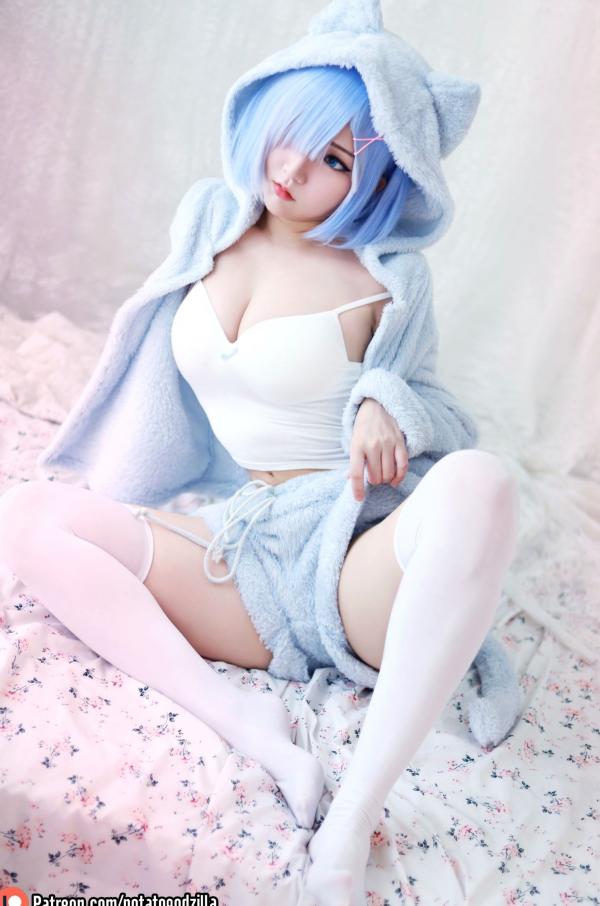    Potato-Godzilla-Rem-Neko 蕾姆动漫cosplay私房写真，软萌家居诱惑，绝美身材性感出镜，卧室温柔少女第11张图片