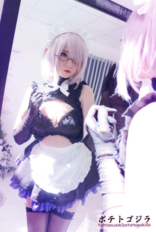    Potato-Godzilla 玛修女仆Cosplay，甜美面容与性感身姿的制服诱惑，大尺度私房写真第37张图片