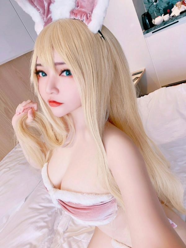    Potato-Godzilla兔女郎cosplay私房写真：金发碧眼，粉嫩绒毛装扮下的极致性感与诱惑第19张图片