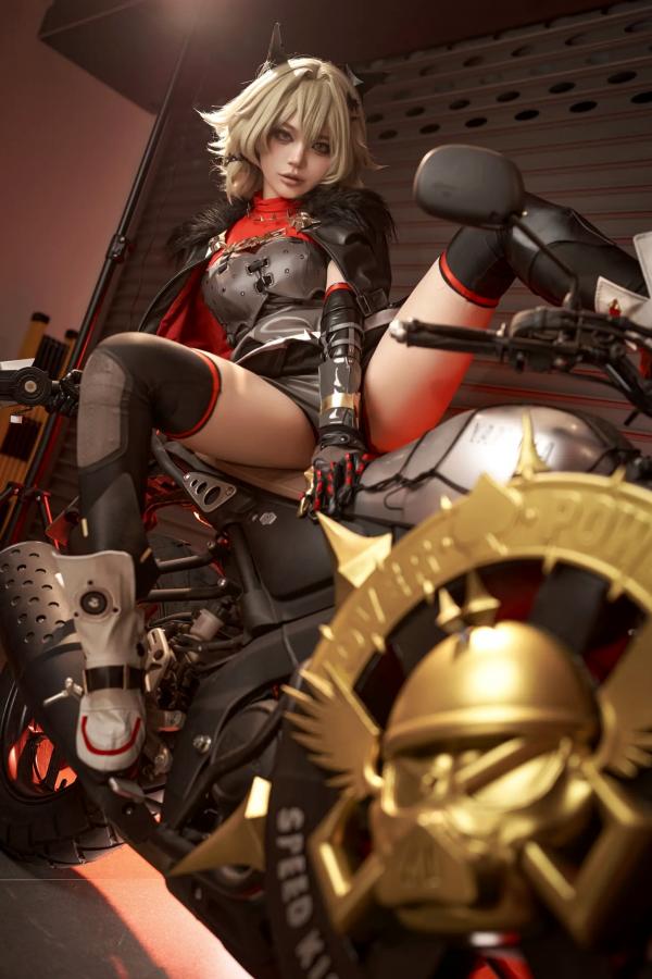    ZinieQ - Caesar King 赛博朋克机车风格COSplay大尺度写真 [42P]第4张图片