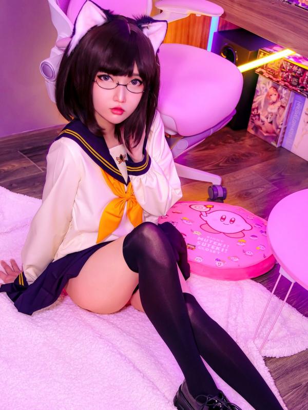    Potato-Godzilla Cosplay 软萌猫娘制服诱惑：电竞室内的比基尼惊喜写真第1张图片
