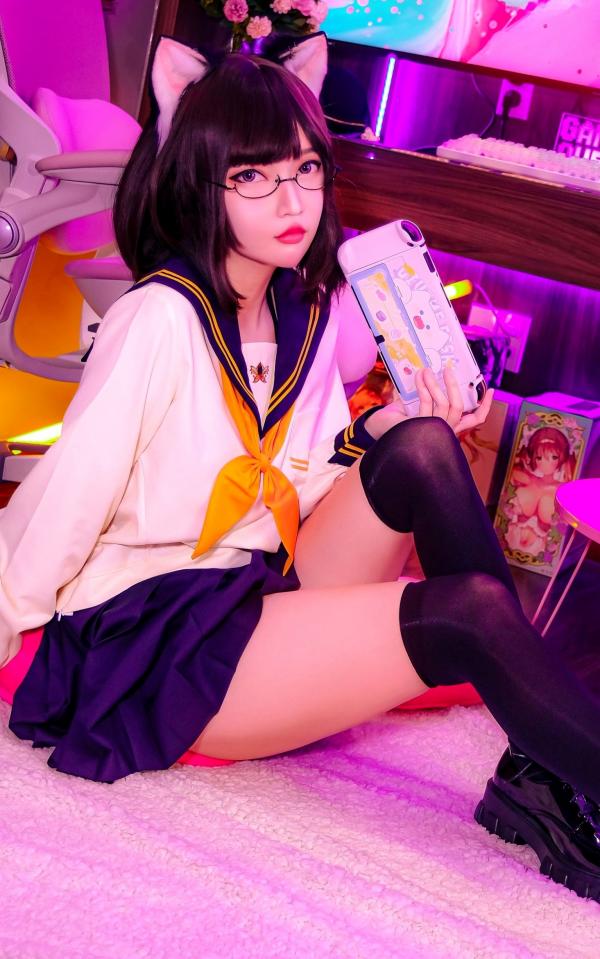    Potato-Godzilla Cosplay 软萌猫娘制服诱惑：电竞室内的比基尼惊喜写真第4张图片