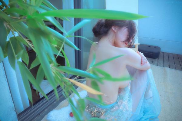    樱晚gigi-夏末未至：唯美私房柔光系列，曼妙曲线极致诱惑，清新夏日写真第1张图片