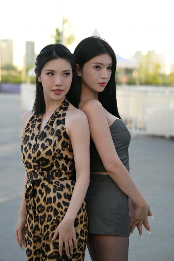    美足闺蜜妍熙户外街拍：野性豹纹与黑丝长腿的终极碰撞 [86P]第83张图片