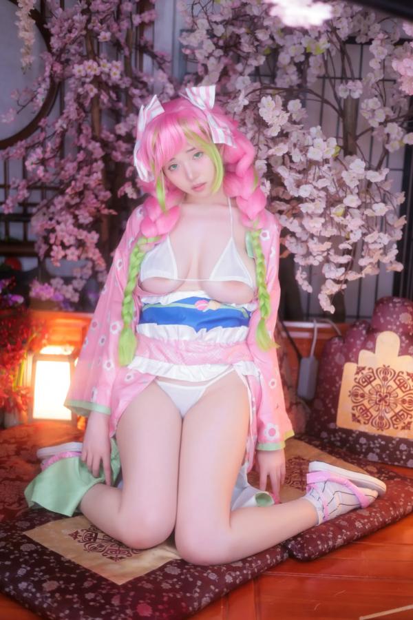    [YeonWoo] 恋柱甘露寺蜜璃Cosplay：樱花树下的粉嫩心动，日系性感比基尼写真 [160P]第93张图片
