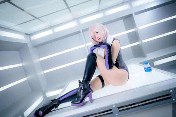    Yuki亭 - FGO玛修·基列莱特高还原Cosplay写真，私房萌系与战术泳装风格双重演绎，精致少女感十足 [140P]第81张图片