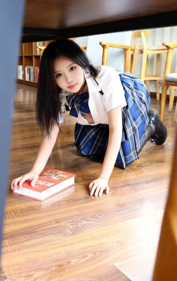    XiuRen秀人网Vol.8637-小薯条nienie-图书馆学妹制服诱惑-白衬衫格子裙黑丝大尺度私房-2024.05.31第40张图片