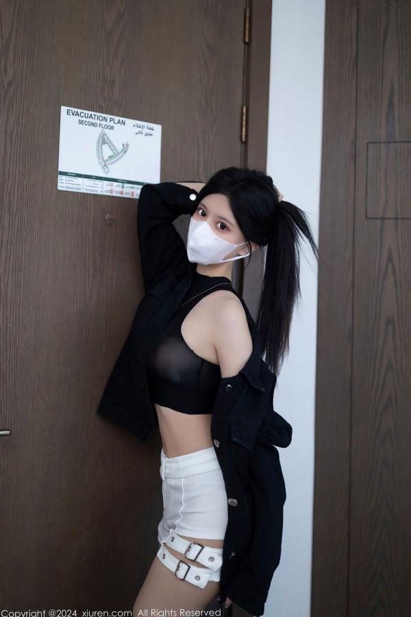    XiuRen秀人网-8636-幼幼：黑色轻透内衣室内私房写真，极致性感勾勒曼妙曲线，纯欲魅力尽显第4张图片
