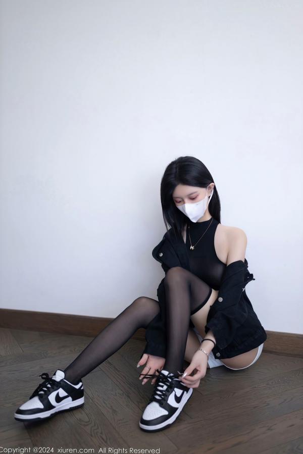    XiuRen秀人网-8636-幼幼：黑色轻透内衣室内私房写真，极致性感勾勒曼妙曲线，纯欲魅力尽显第6张图片