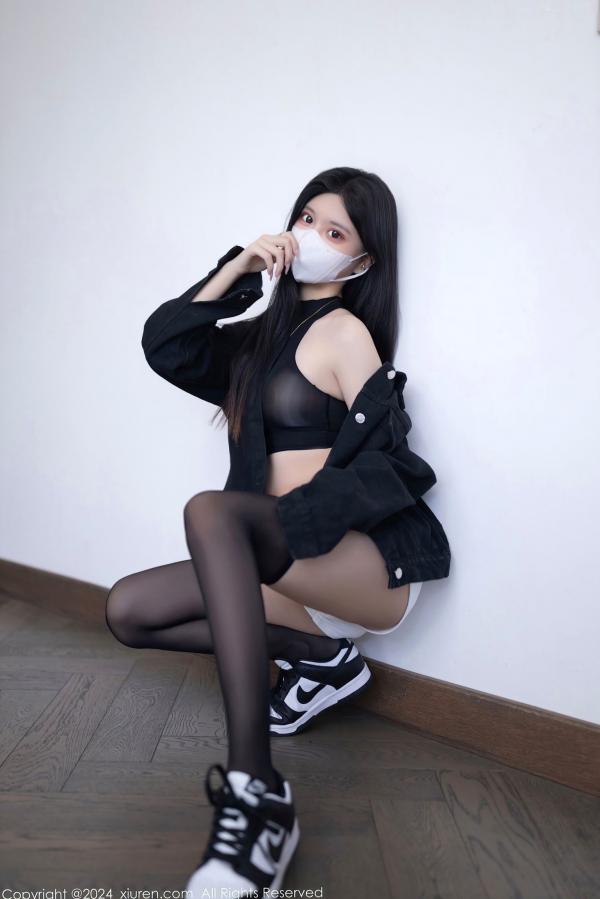    XiuRen秀人网-8636-幼幼：黑色轻透内衣室内私房写真，极致性感勾勒曼妙曲线，纯欲魅力尽显第15张图片