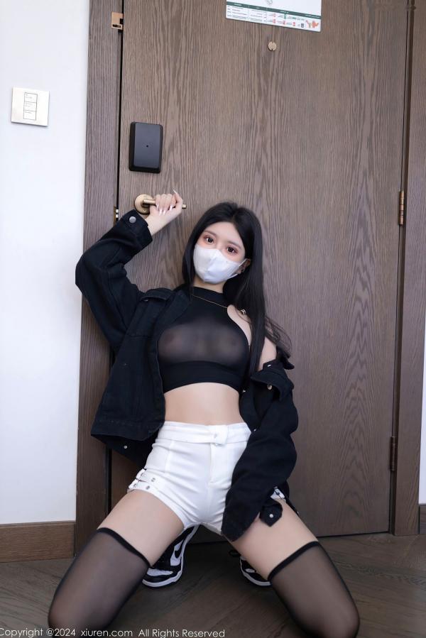    XiuRen秀人网-8636-幼幼：黑色轻透内衣室内私房写真，极致性感勾勒曼妙曲线，纯欲魅力尽显第18张图片