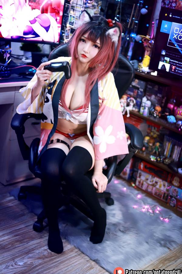    Potato-Godzilla-Weeb-Girl：宅系游戏少女空间，猫耳萌妹性感Cosplay室内私房写真第5张图片