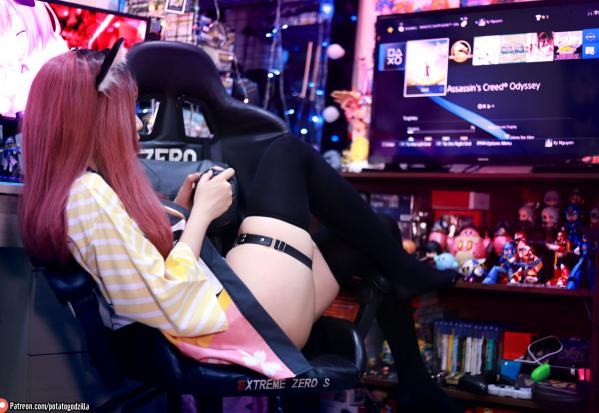    Potato-Godzilla-Weeb-Girl：宅系游戏少女空间，猫耳萌妹性感Cosplay室内私房写真第8张图片