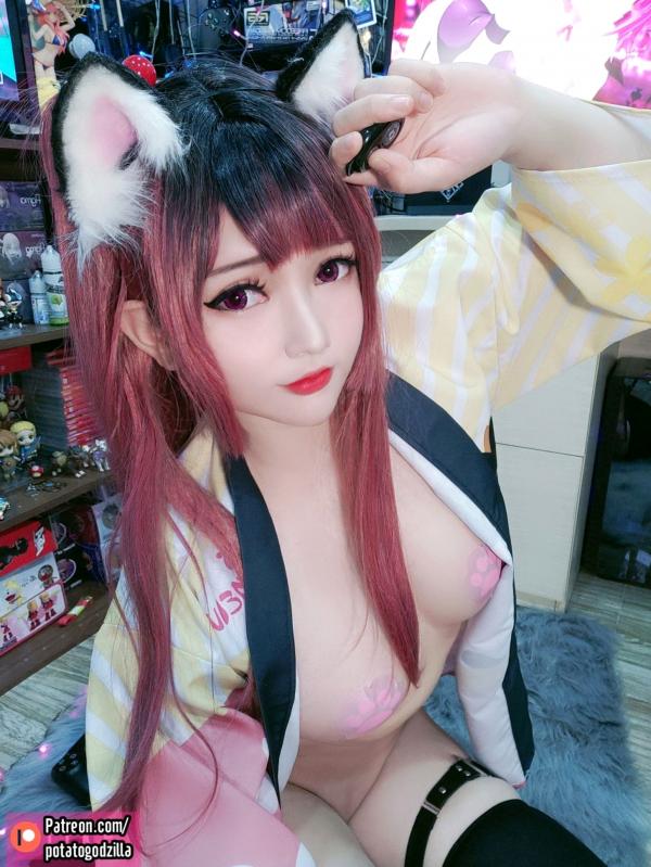    Potato-Godzilla-Weeb-Girl：宅系游戏少女空间，猫耳萌妹性感Cosplay室内私房写真第70张图片