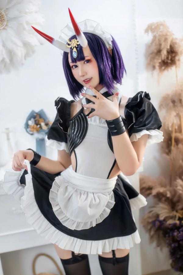    羽生三未 FGO酒吞童子女仆COS私房照，超性感角色扮演，极品黑丝美腿诱惑赏析第1张图片