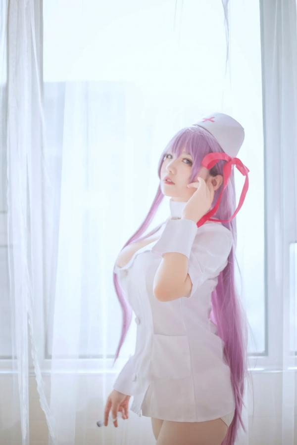    阿半今天很开心 - 护士制服Cosplay角色扮演，二次元紫发甜美纯欲风，极致诱惑私房套图第4张图片