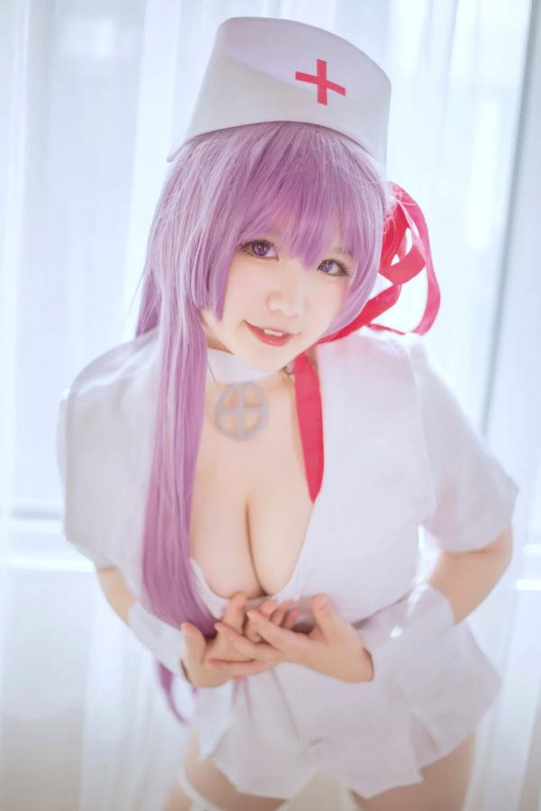   阿半今天很开心 - 护士制服Cosplay角色扮演，二次元紫发甜美纯欲风，极致诱惑私房套图第7张图片