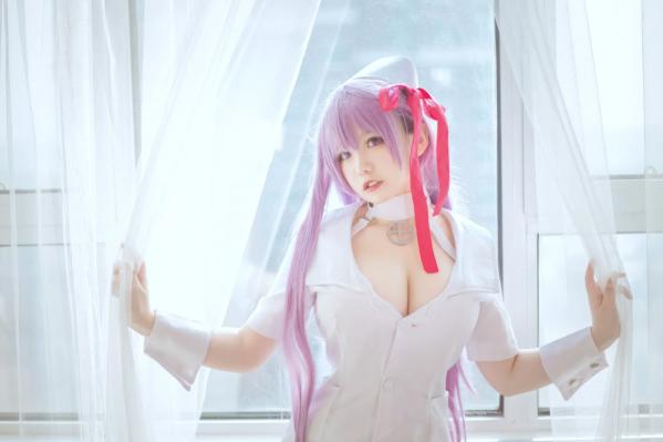    阿半今天很开心 - 护士制服Cosplay角色扮演，二次元紫发甜美纯欲风，极致诱惑私房套图第9张图片