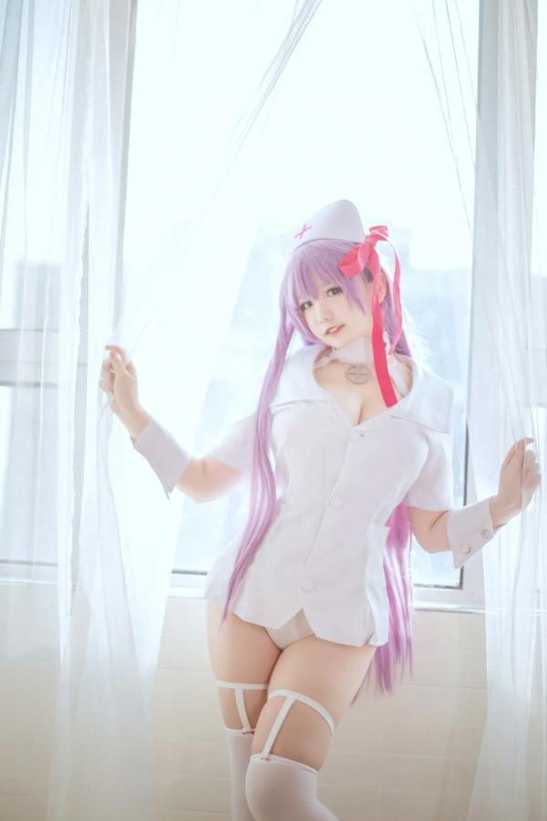    阿半今天很开心 - 护士制服Cosplay角色扮演，二次元紫发甜美纯欲风，极致诱惑私房套图第10张图片