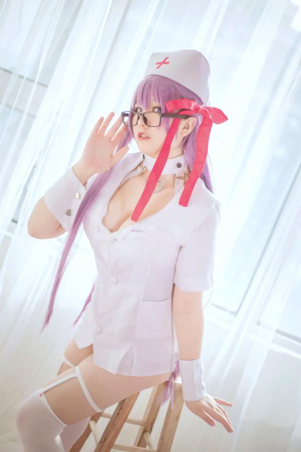    阿半今天很开心 - 护士制服Cosplay角色扮演，二次元紫发甜美纯欲风，极致诱惑私房套图第21张图片