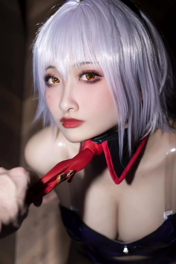    《洛璃LoLiSAMA - FGO黑贞德兔女郎cos，性感漆皮装扮搭配黑丝诱惑，极品傲娇女神私房写真 [42P]》第18张图片