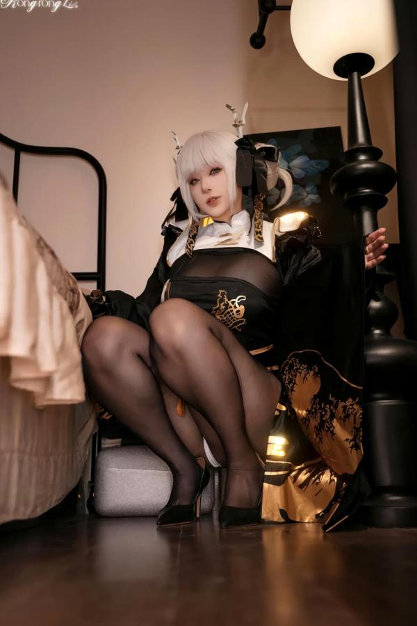    小容仔咕咕咕 NIKKE胜利女神布兰儿黑丝cosplay，极品角色扮演私房大尺度写真，性感魅惑美图45P第29张图片