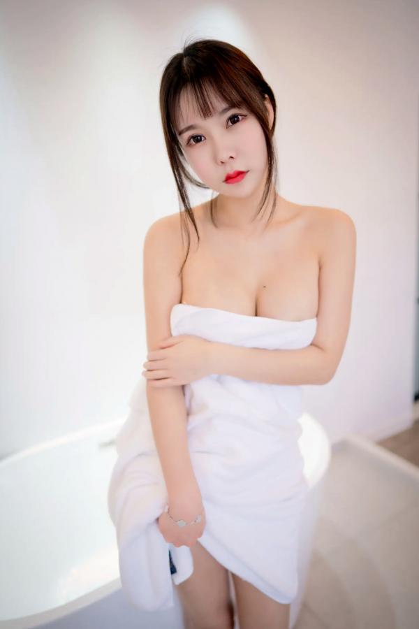    亚马逊鲶鱼 - 浴巾 纯欲浴室模特私房，演绎极简白嫩极致诱惑 [18P]第6张图片