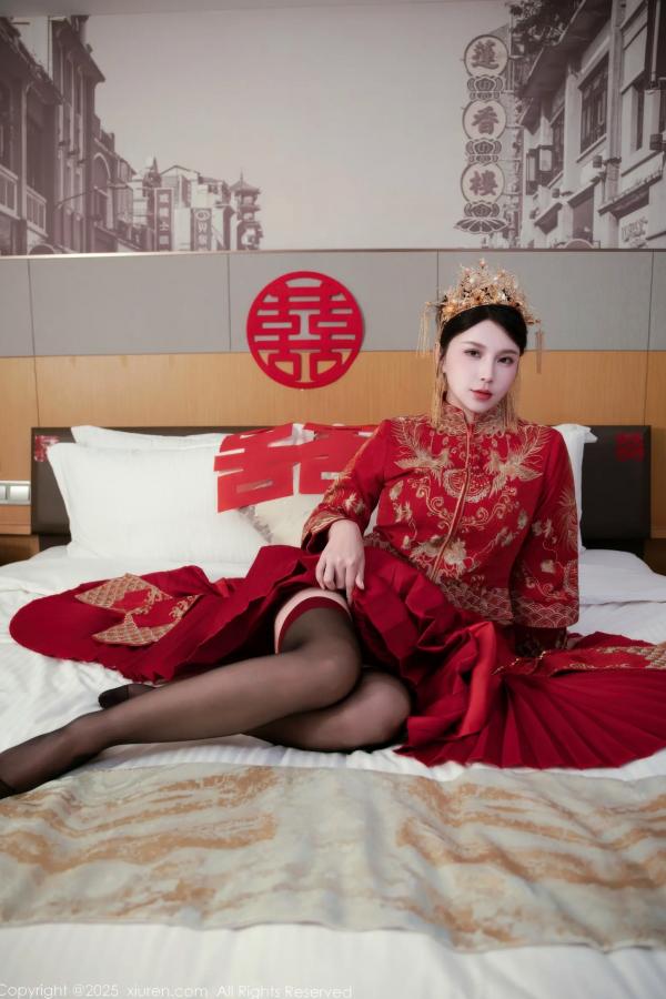    [XiuRen] 秀人 2025.10.14 No.10865 小蛮妖Yummy 新中式婚房红色嫁衣诱惑 私房性感大尺度第4张图片