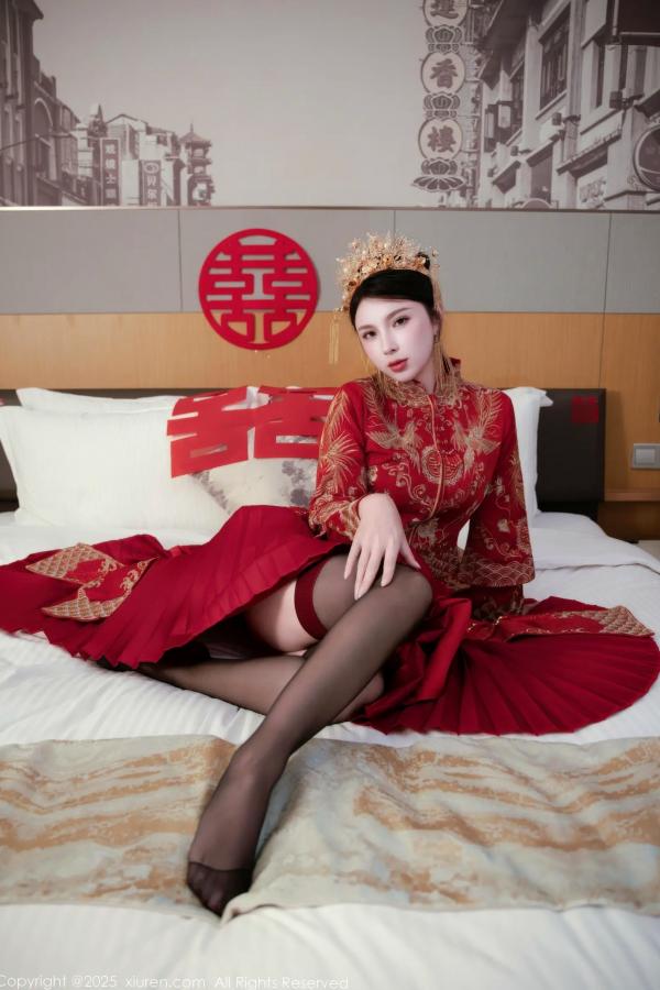    [XiuRen] 秀人 2025.10.14 No.10865 小蛮妖Yummy 新中式婚房红色嫁衣诱惑 私房性感大尺度第5张图片